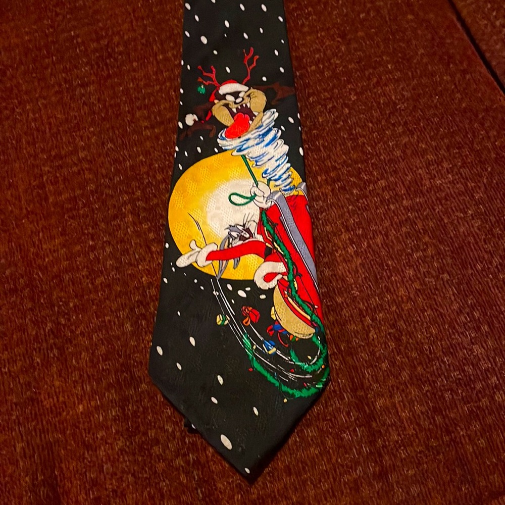 Vintage 100% Silk Looney Tunes Christmas Tie, 1995. EUC